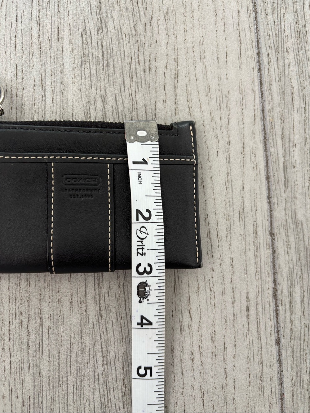 Coach coin purse in black leather with key ring. EUC. - Picture 11 of 11